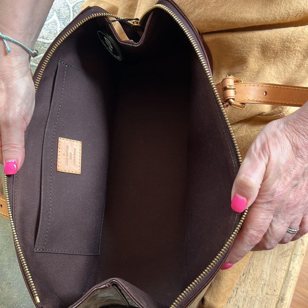 Brand: Louis Vuitton Color: Roseville - Picture 3 of 6